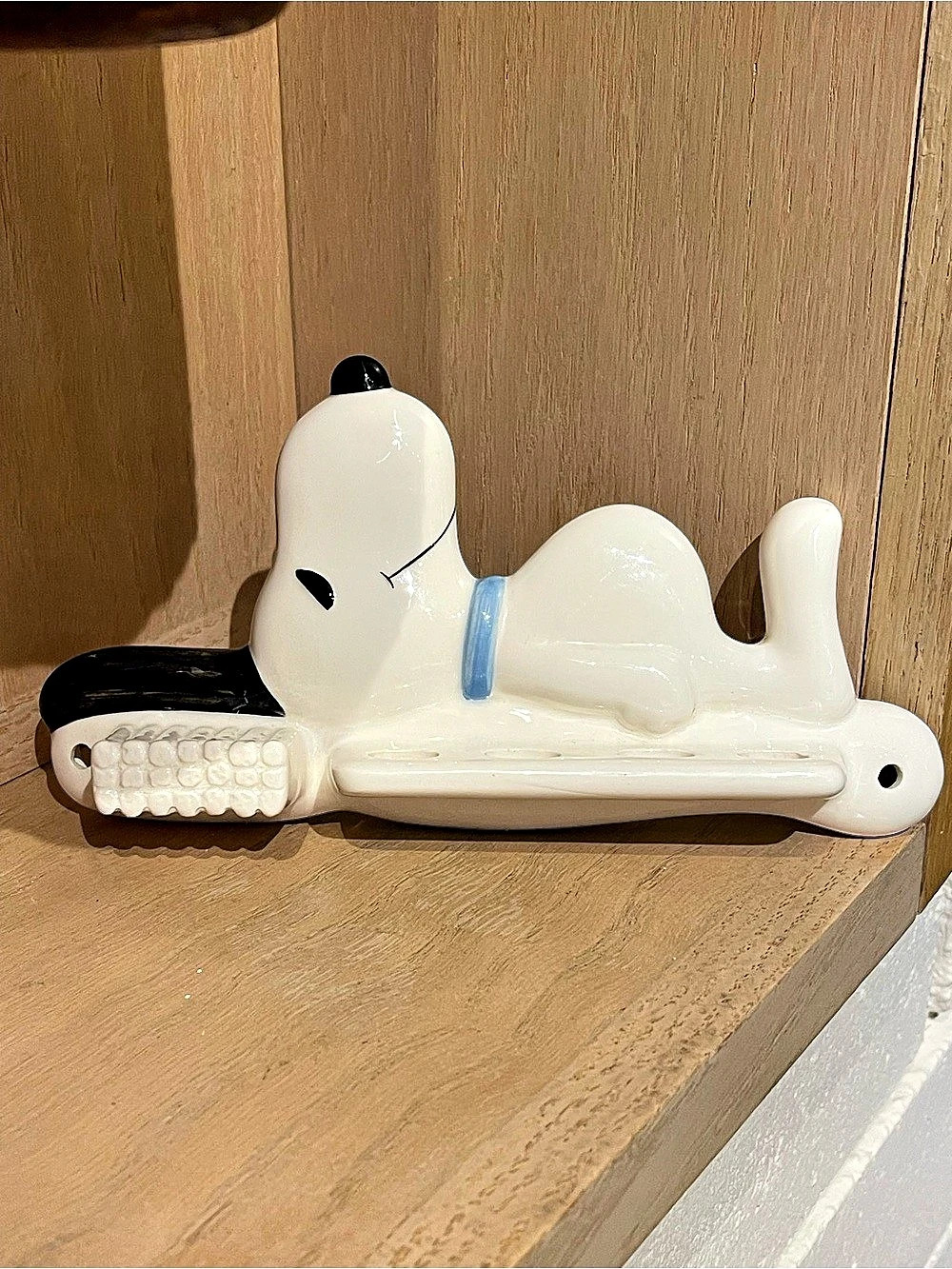 Peanuts Snoopy toothbrush holder White & Black Decor